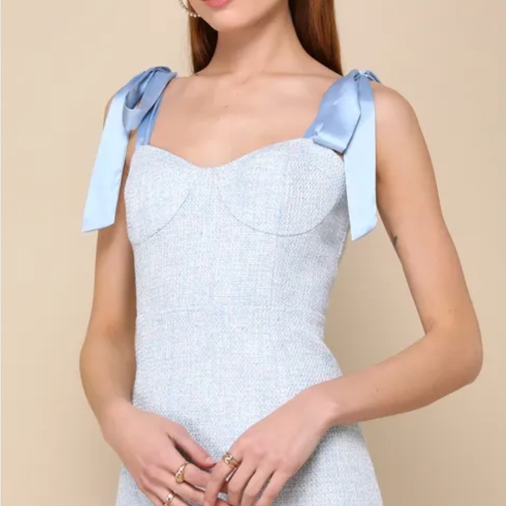 Elegant Light Blue Dress with Bow Straps